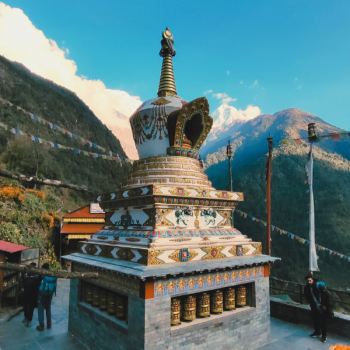 Chomrong Stupa ( On the way to Annapurna base camp )